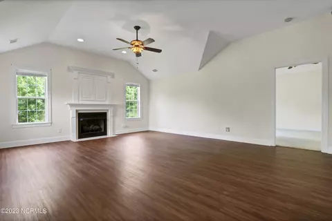 207 Windsor Ct, Hampstead, NC 28443 photo 7