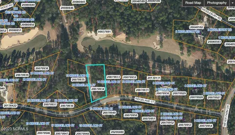 16 Ridgeland St, Pinehurst, NC 28374
