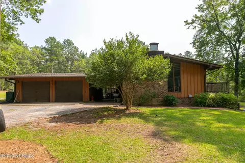 694 Heritage Farm Rd, Whispering Pines, NC 28327