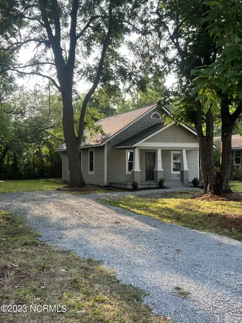 718 Pender St S, Wilson, NC 27893