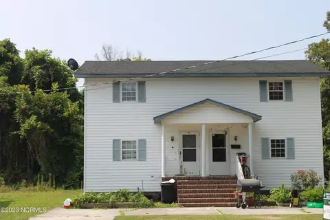 210 Dicks St, Edenton, NC 27932