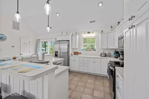 1409 Theodore St, Kill Devil Hills, NC 27948 photo 2