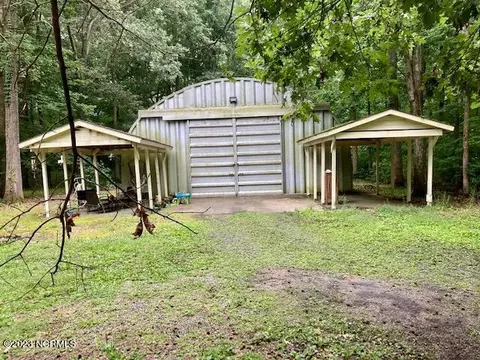 1507 Owens Dr, Elizabeth City, NC 27909