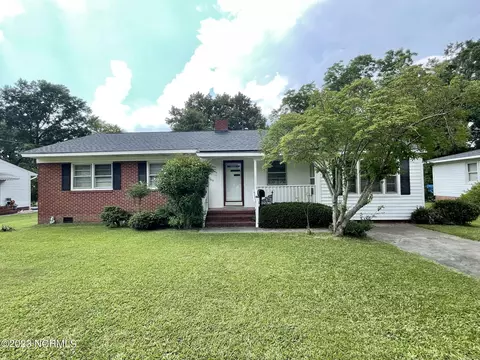 3236 N Contentnea St, Farmville, NC 27828