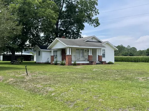 797 Woodland Church Rd, Albertson, NC 28508