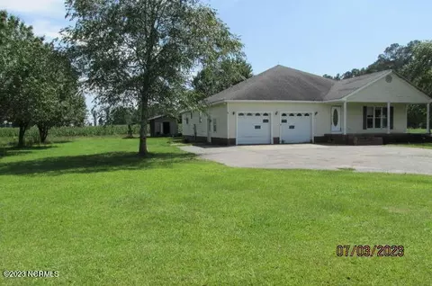 676 Smiling Rd, Maxton, NC 28364 photo 3