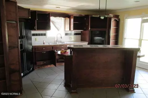 676 Smiling Rd, Maxton, NC 28364 photo 4