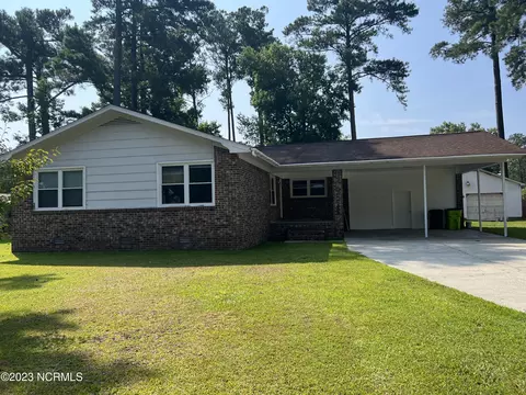 1006 Colony Dr, New Bern, NC 28562