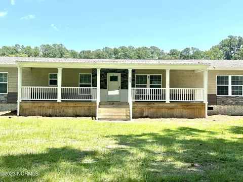 233 Clarendon Ave, Bath, NC 27808 photo 2