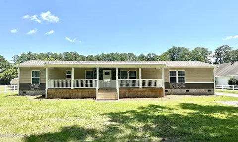 233 Clarendon Ave, Bath, NC 27808