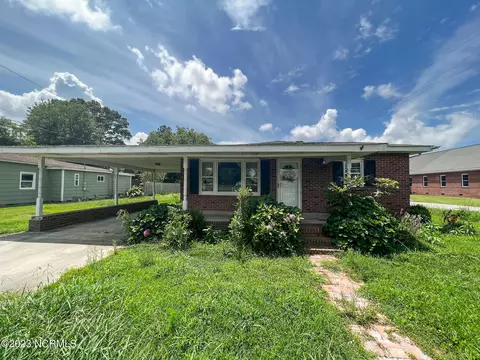 207 W Railroad St, Cove City, NC 28523