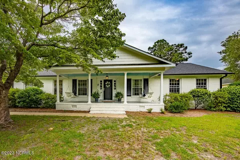 226 Star Hill Dr, Cape Carteret, NC 28584