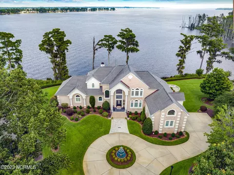 211 Pamlico Ln, Chocowinity, NC 27817