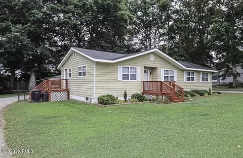 209 Holly Dr, Rocky Mount, NC 27803