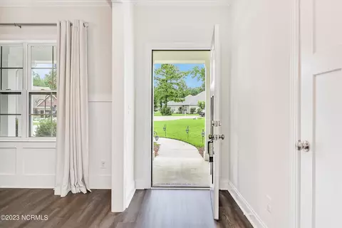 55 Sailview Ct, Hampstead, NC 28443 photo 4