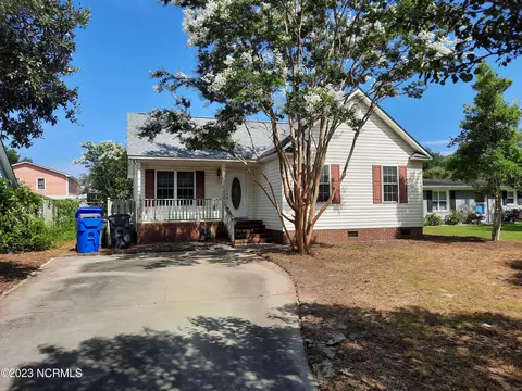 106 NW 12th St, Oak Island, NC 28465