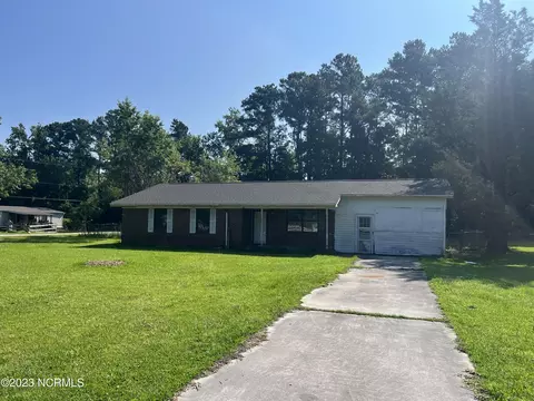 4220 Edna Buck Dr, Castle Hayne, NC 28429