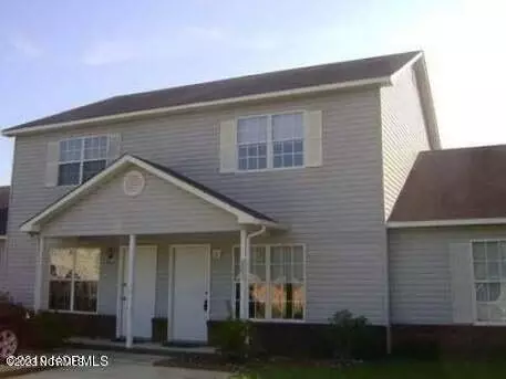2253 Brandymill Ln, Jacksonville, NC 28546