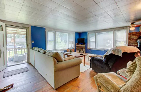 216 S College St, Atkinson, NC 28421 photo 9