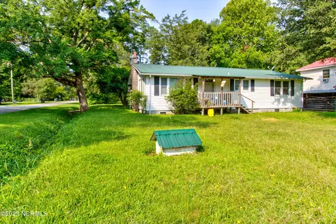 216 S College St, Atkinson, NC 28421 photo 3
