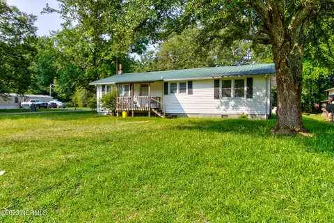 216 S College St, Atkinson, NC 28421 photo 2