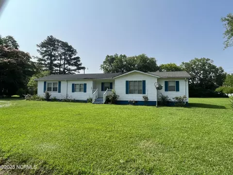421 Ashe St, Woodland, NC 27897