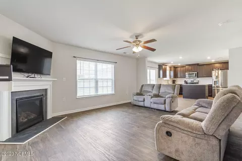 406 Ginger Dr, New Bern, NC 28560 photo 8