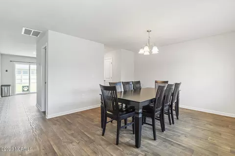 406 Ginger Dr, New Bern, NC 28560 photo 4