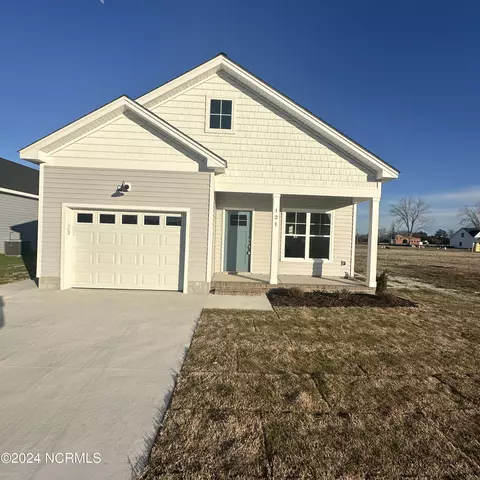 121 Bridgetowne Ave, Edenton, NC 27932