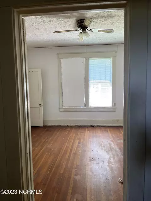 311 E Main St, Mount Olive, NC 28365 photo 20