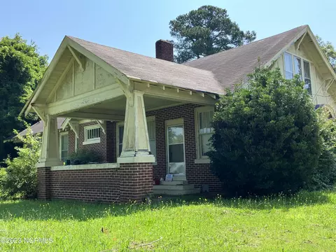311 E Main St, Mount Olive, NC 28365
