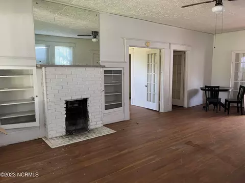 311 E Main St, Mount Olive, NC 28365 photo 10
