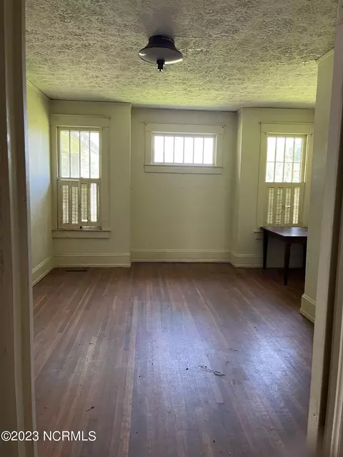 311 E Main St, Mount Olive, NC 28365 photo 16