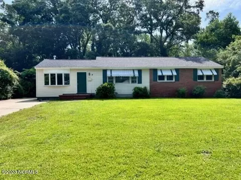 414 Houston Rd, Jacksonville, NC 28540