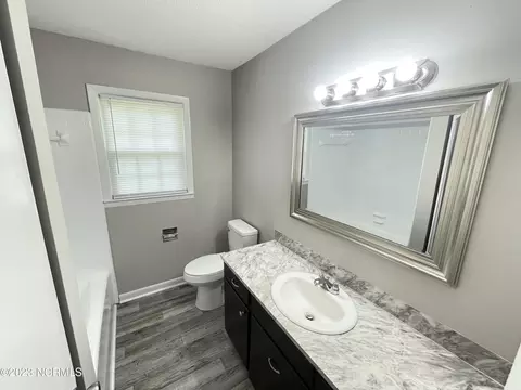 102 King Dr, Mount Olive, NC 28365 photo 5