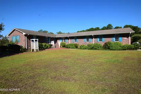 840 Wildlife Rd, New Bern, NC 28560