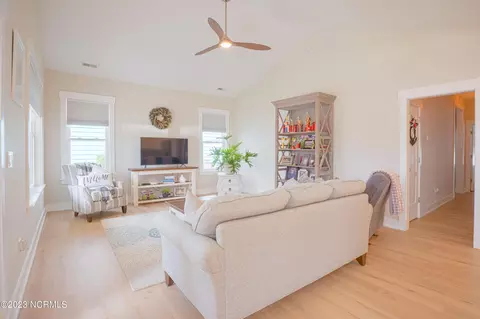 107 Binnacle Ln, Grandy, NC 27939 photo 5