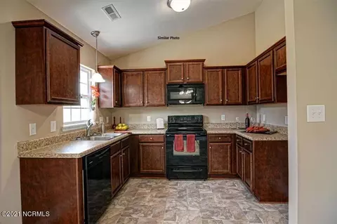 156 Uzzell Rd, Hubert, NC 28539 photo 5