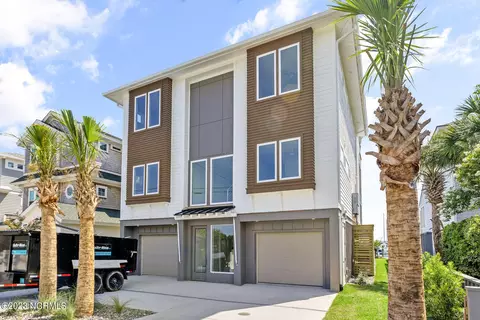 422 Causeway Dr #A, Wrightsville Beach, NC 28480