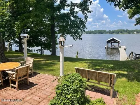 32 S Teachs Point Rd, Bath, NC 27808 photo 3