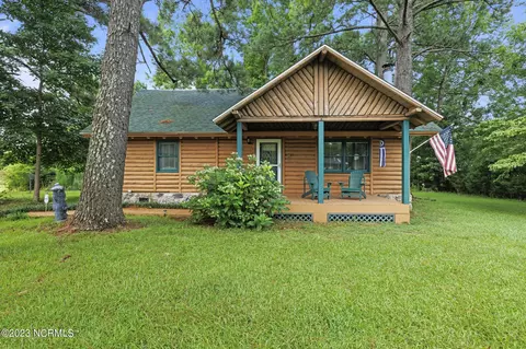 3724 Freedom Way, Hubert, NC 28539