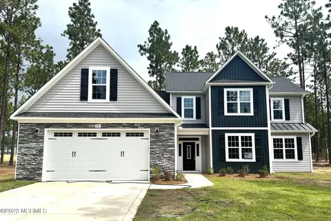 757 Winds Way, Aberdeen, NC 28315