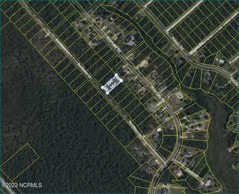 290 Bordeaux Ln, Boiling Spring Lakes, NC 28461
