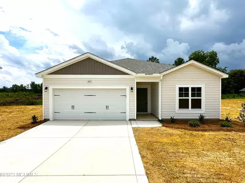 202 Laurel Lake Rd, Salemburg, NC 28385