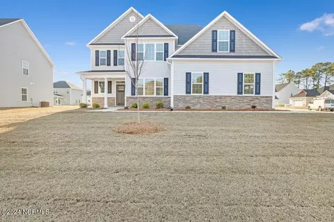 205 Lookout Ln, Sneads Ferry, NC 28460