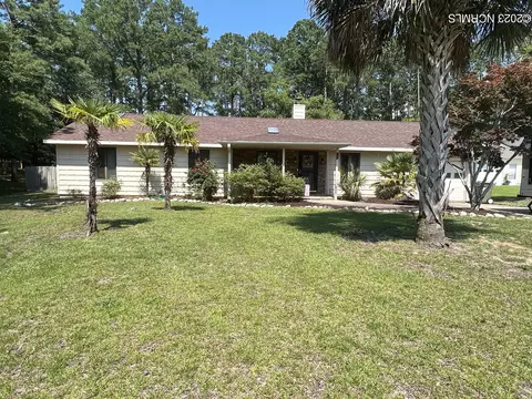 65 Wayne Dr, Arapahoe, NC 28510