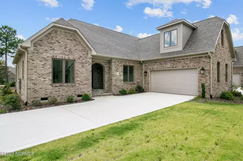 1 Regency Ct #7, Pinehurst, NC 28374