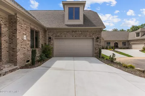 2 Regency Ct #8, Pinehurst, NC 28374 photo 3