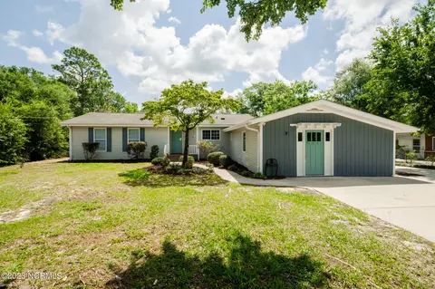 331 Green Meadows Dr, Wilmington, NC 28405