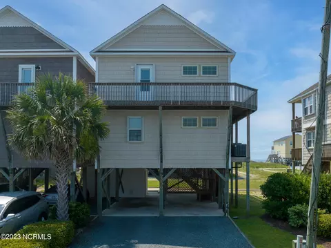 2256 Island Dr, North Topsail Beach, NC 28460